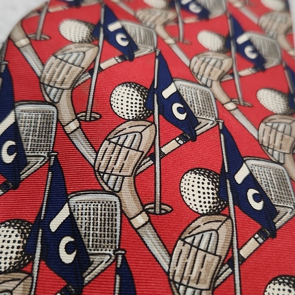 100% Silk Tie Golf  Roundtree & Yorke Red and Cream Tie Accessories  Collection - Picture 2 of 3